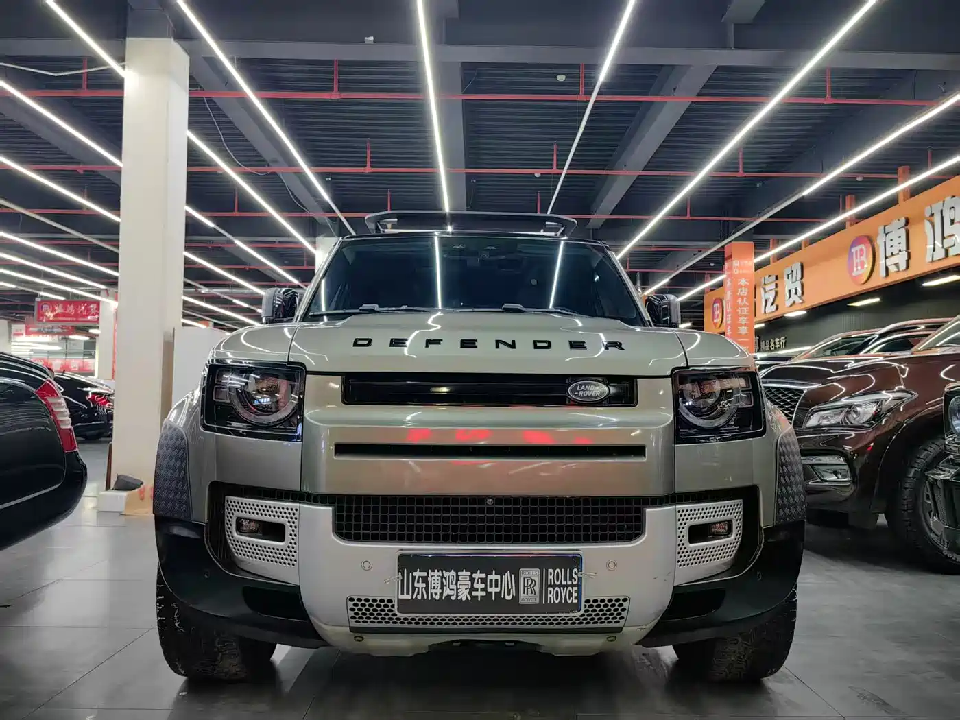 Land Rover Defender 2021 110 P400 Dark Special Edition фото 2