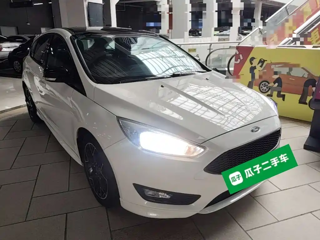 Фото 4 - Ford Focus