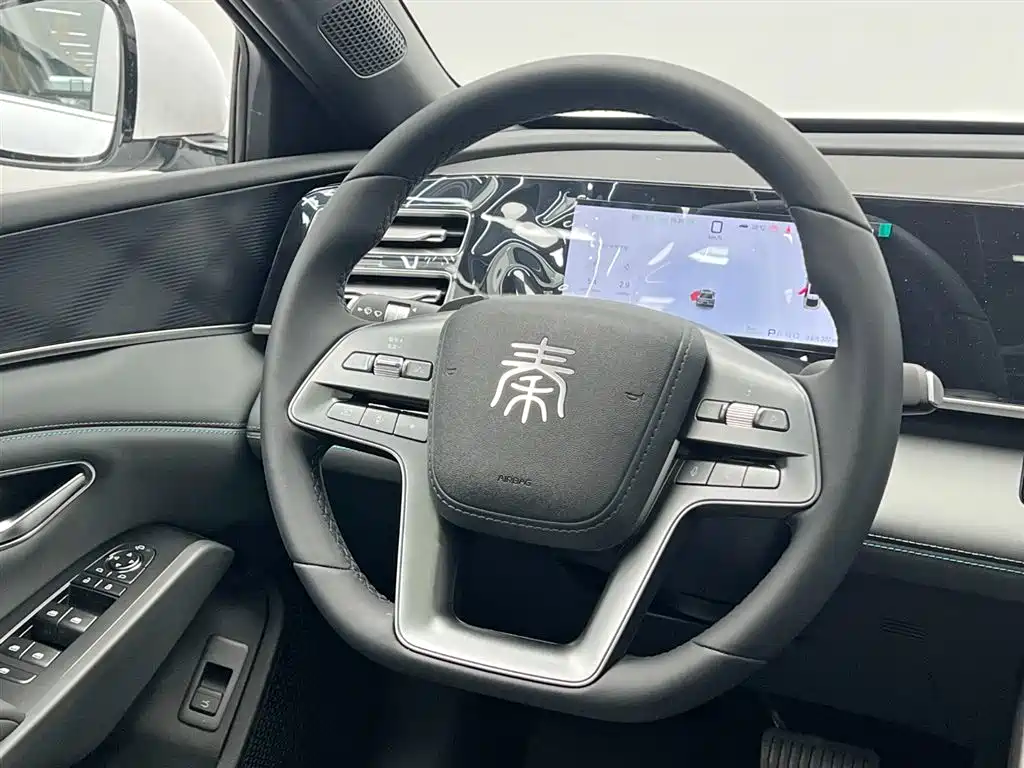 BYD Qin L 2026 Model DM-i 210KM Superior Edition фото 21
