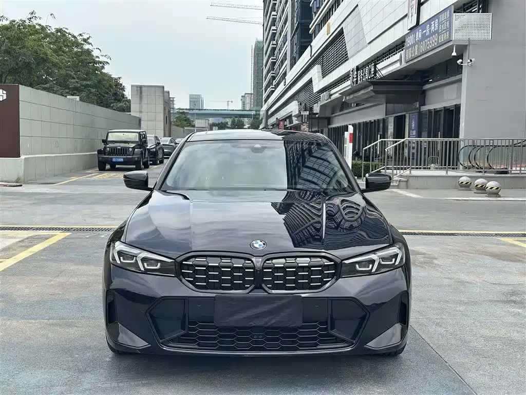 BMW 3 Series 2023 325Li M Sport Black Night Package