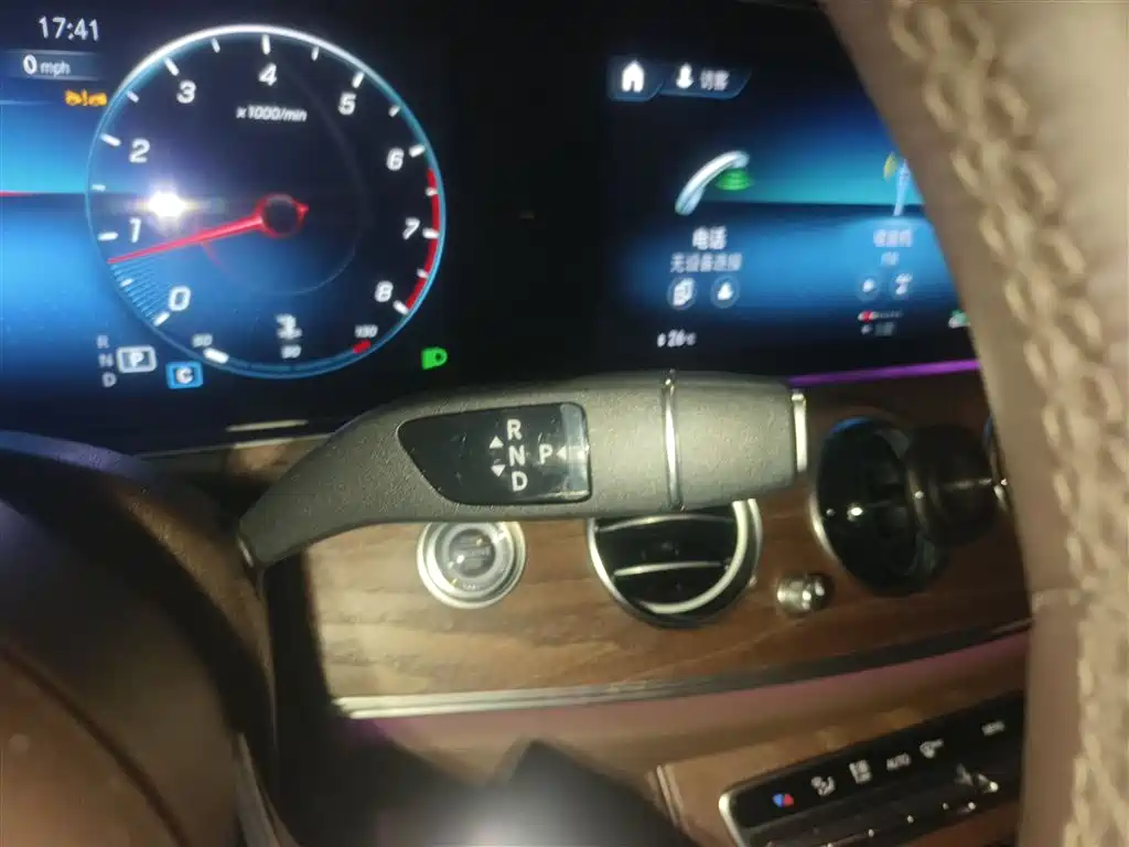 Mercedes-Benz E-Class 2023 E 300 L Sport Fashion фото 7