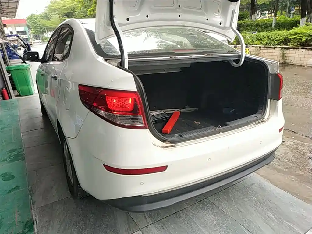 Kia K2 2015 Sedan 1.4L AT GLS фото 5
