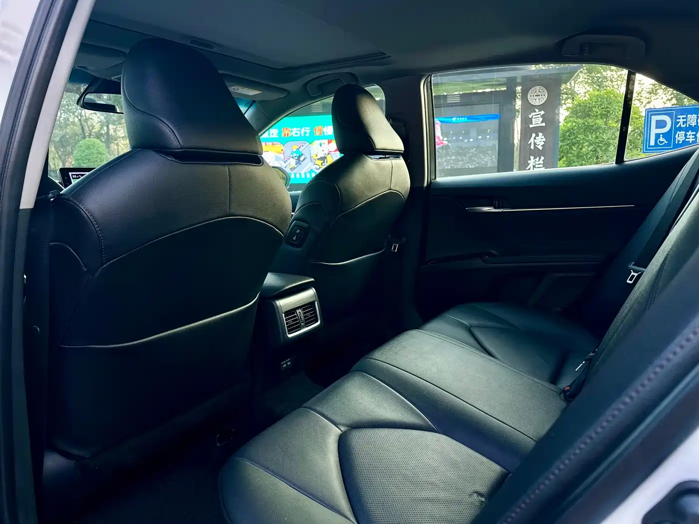 Toyota Camry 2023 2.0G Luxury Edition фото 8