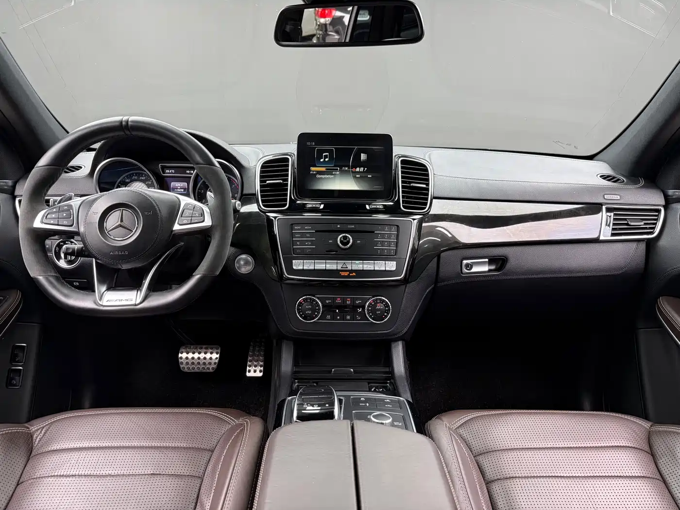 Mercedes-Benz GLS AMG 2016 AMG GLS 63 4MATIC фото 9