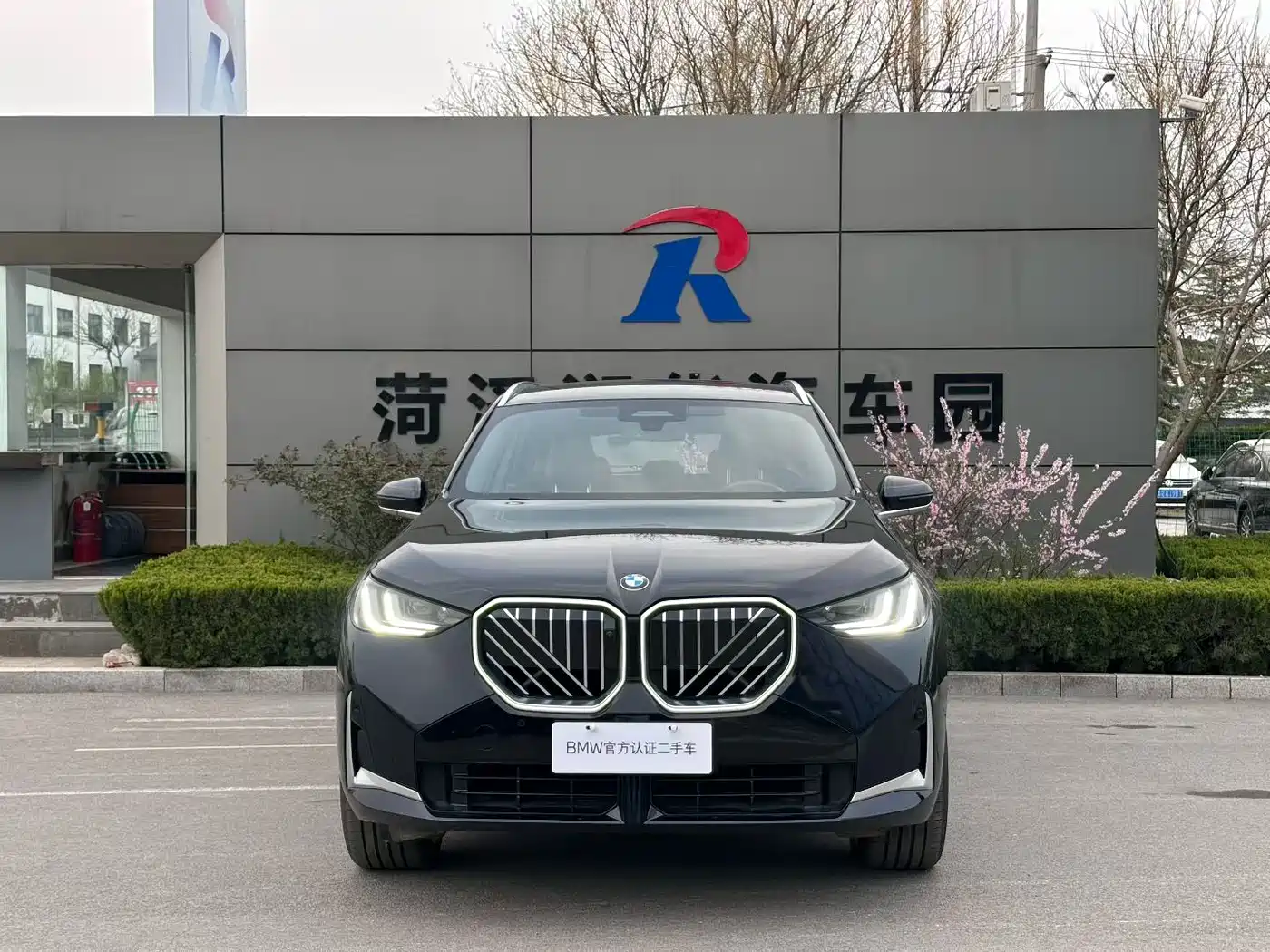 BMW X3 2025 xDrive30L Premium Model M Sport Black Package фото 4