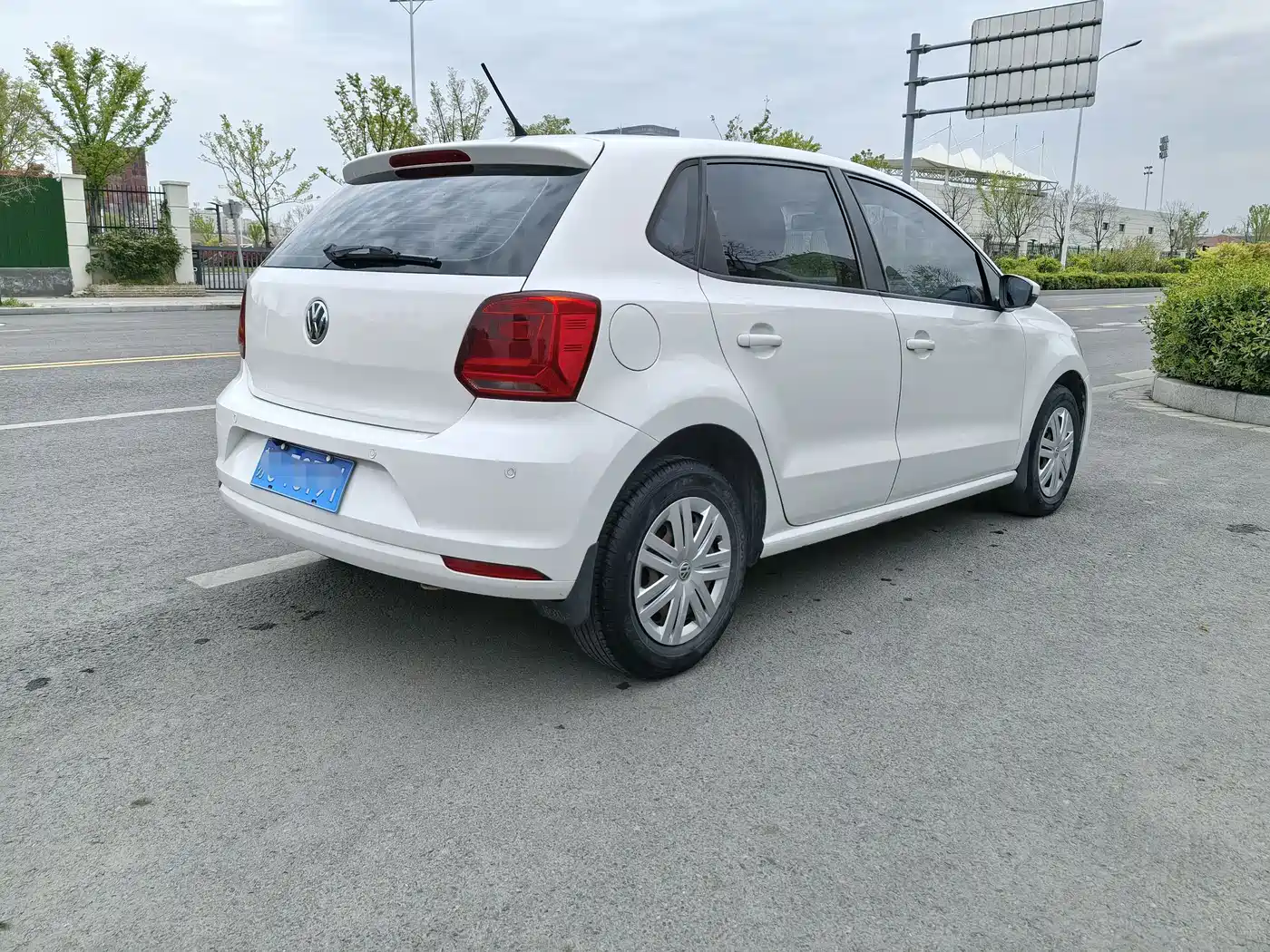 Volkswagen Polo 2016 1.4L Manual Trend фото 3