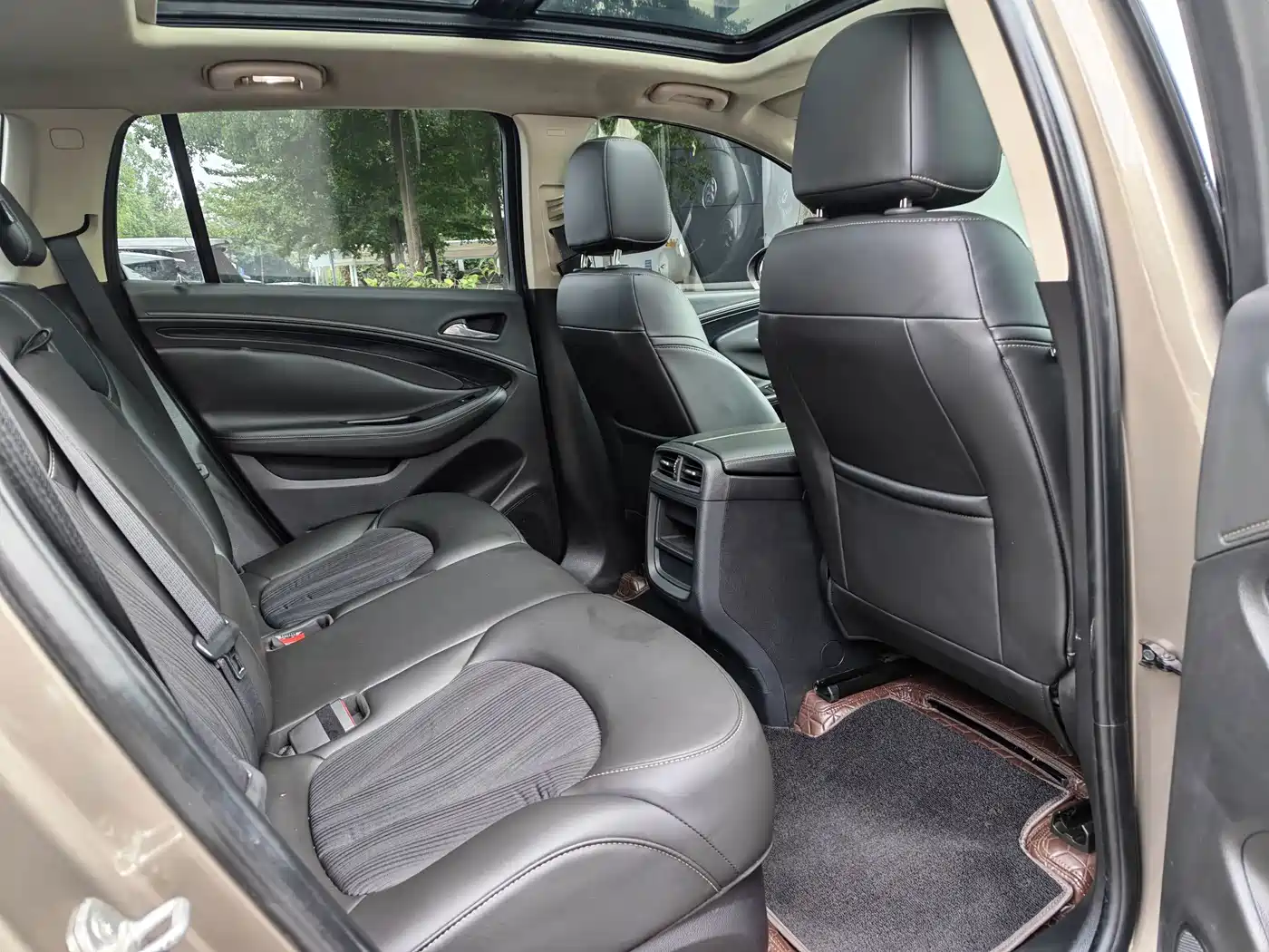 Фото 16 - Buick Envision Plus