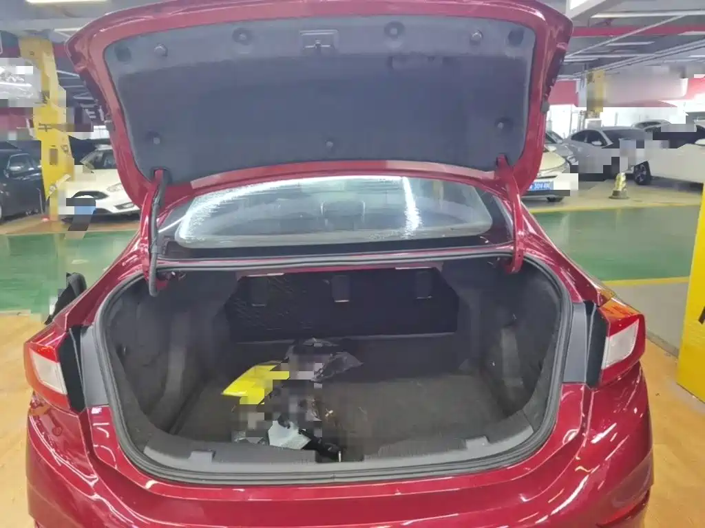 Chevrolet Cruze 2018 2018 320 Automatic Pioneer Sunroof Edition