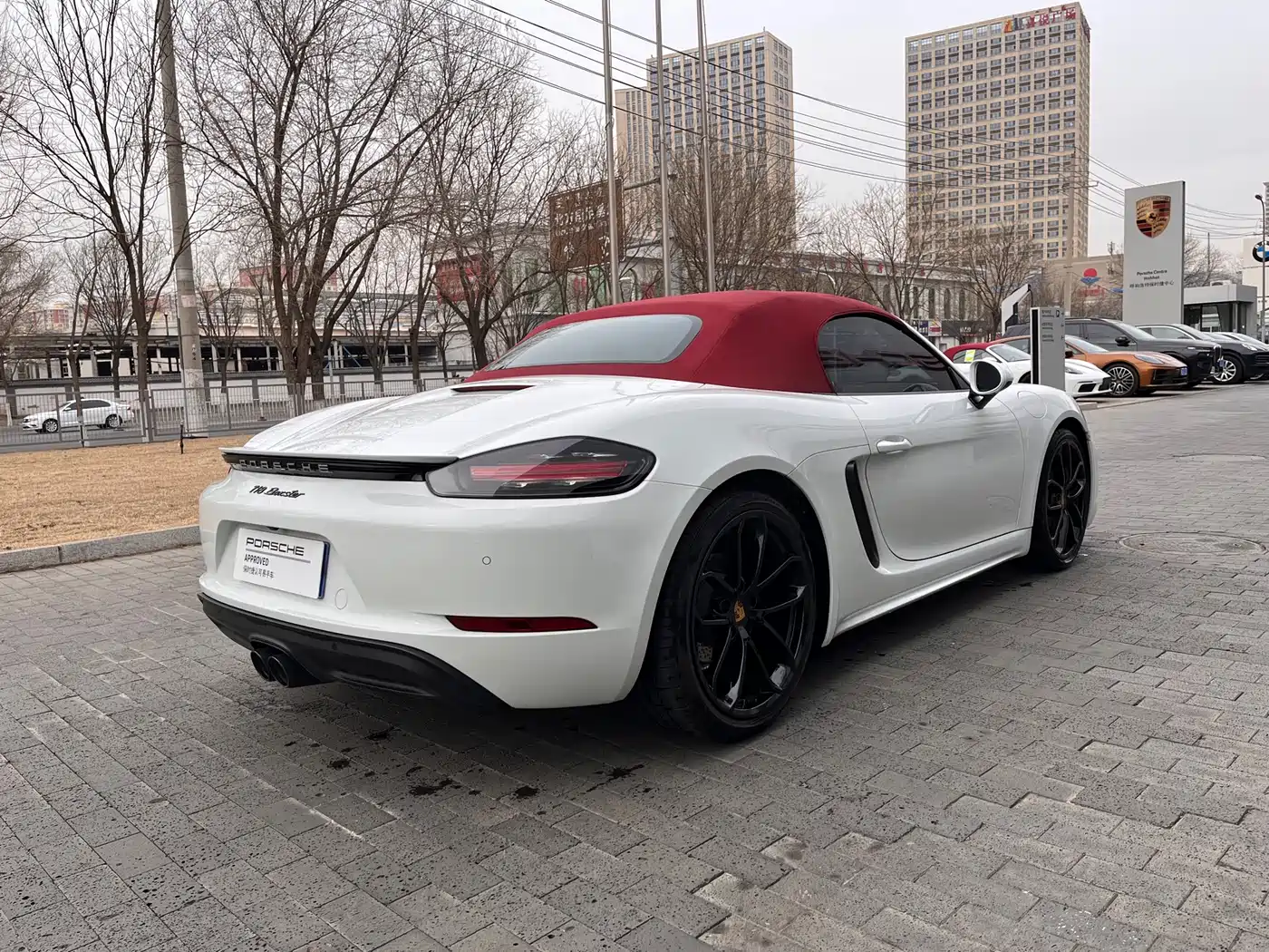 PORSCHE 718