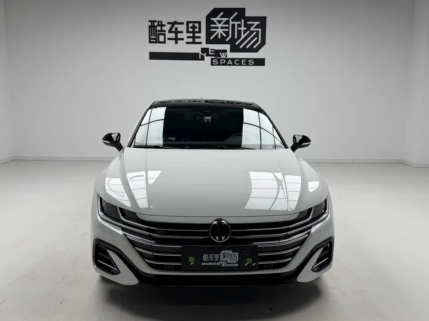 Volkswagen FAW-Volkswagen CC 2021 380TSI Eye-catching Edition 30th Anniversary фото 2