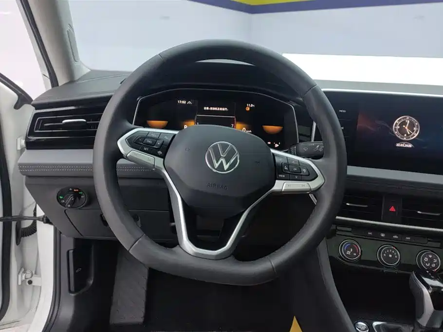 Volkswagen Sagitar 2024 300TSI DSG Flying Edition фото 15