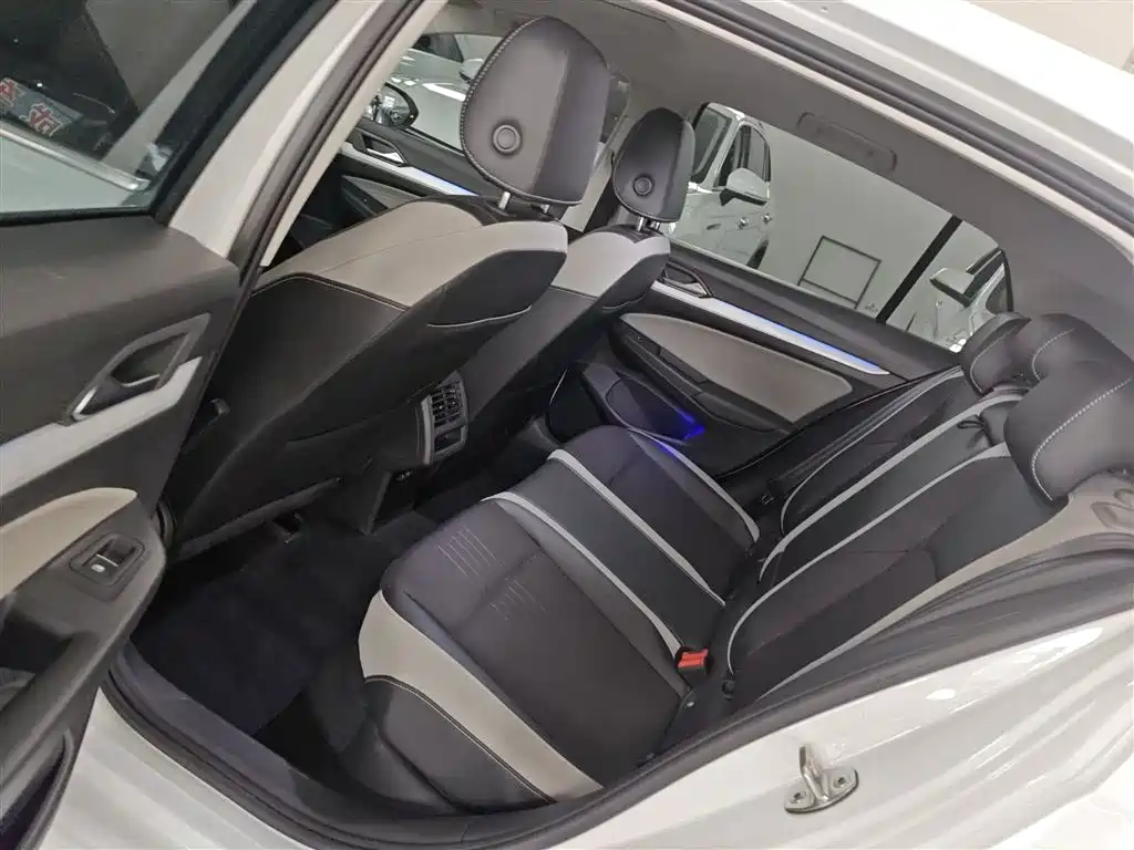 Volkswagen Golf 2021 280TSI DSG Pro фото 17
