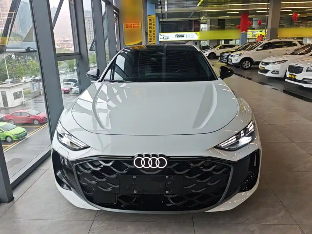 صورة 3 - Audi A5L Sportback
