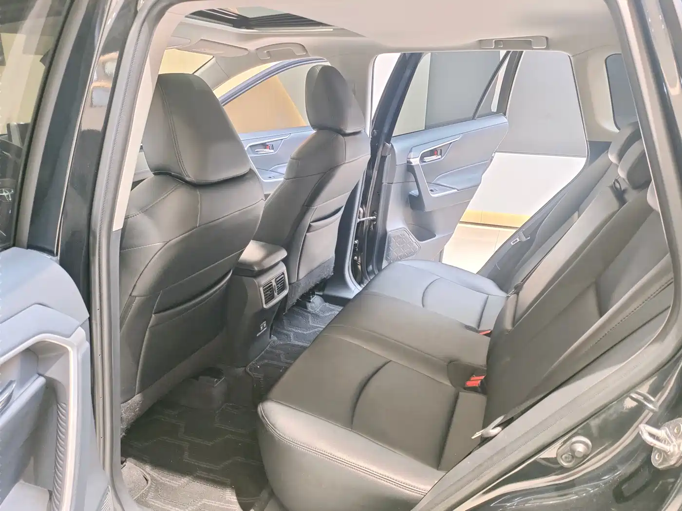 Toyota RAV4 Rongfang 2021 2.0L CVT 2WD Trend фото 11