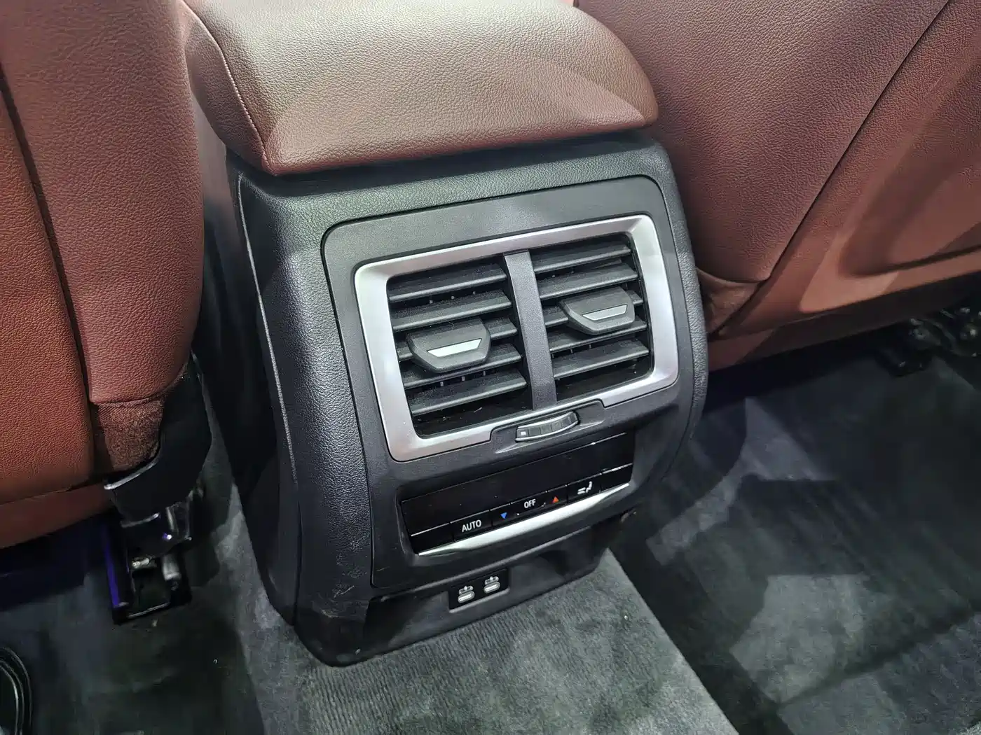 BMW iX3 2022 Innovation Leader фото 18