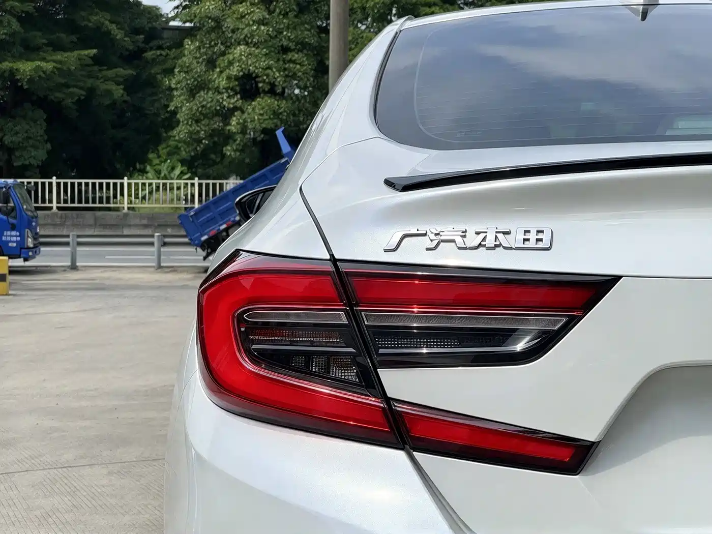 Фото 6 - Honda Accord