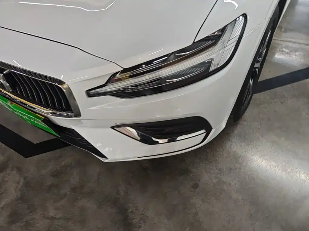 Фото 24 - Volvo S60