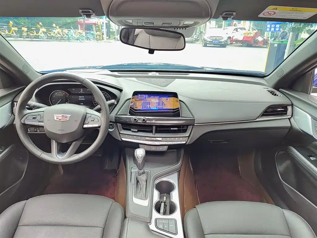 CADILLAC CT4