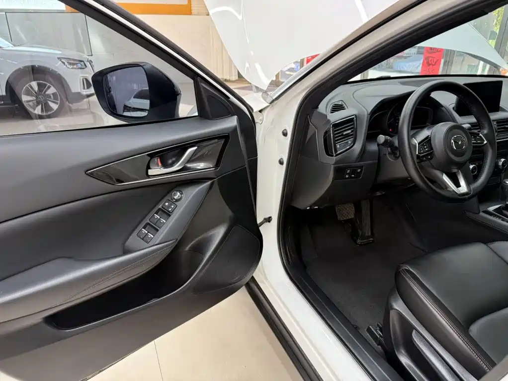 Mazda CX-4 2023 2021 2.0L Auto FWD Skyactiv Explorer Edition