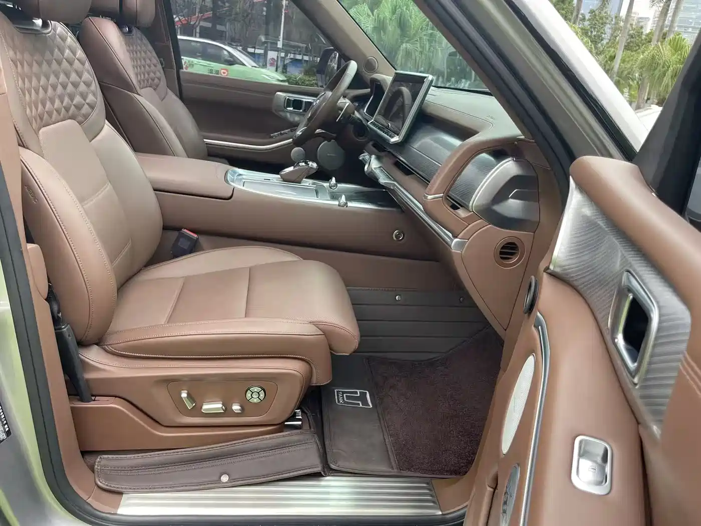 TANK TANK 700 NEW ENERGY