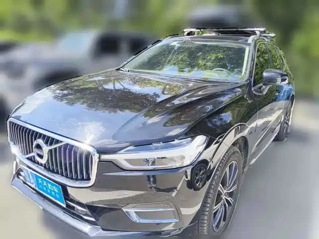 Volvo XC60 2020 T5 AWD Inscription Luxury Edition — фото 1