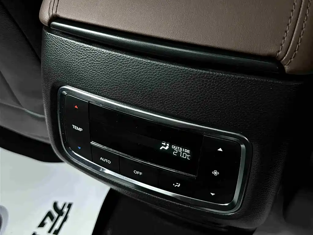 GAC Trumpchi Trumpchi GS8 2017 320T AWD Luxury Smart Connect (7-Seater) фото 18