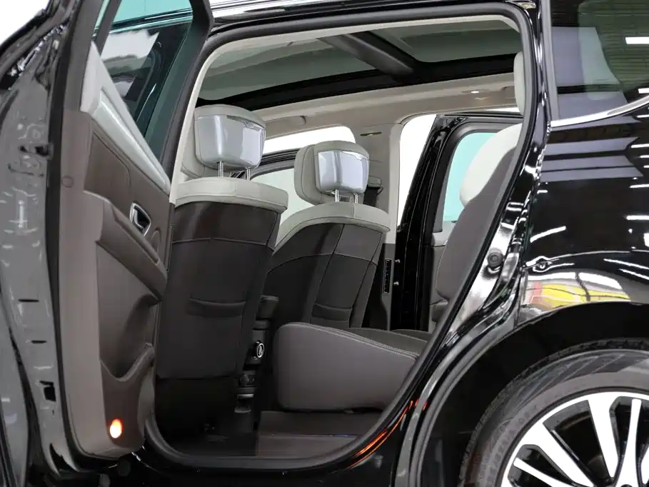 Renault Espace Classic 2018 2018 Model TCe 300 Elegant Paris Edition