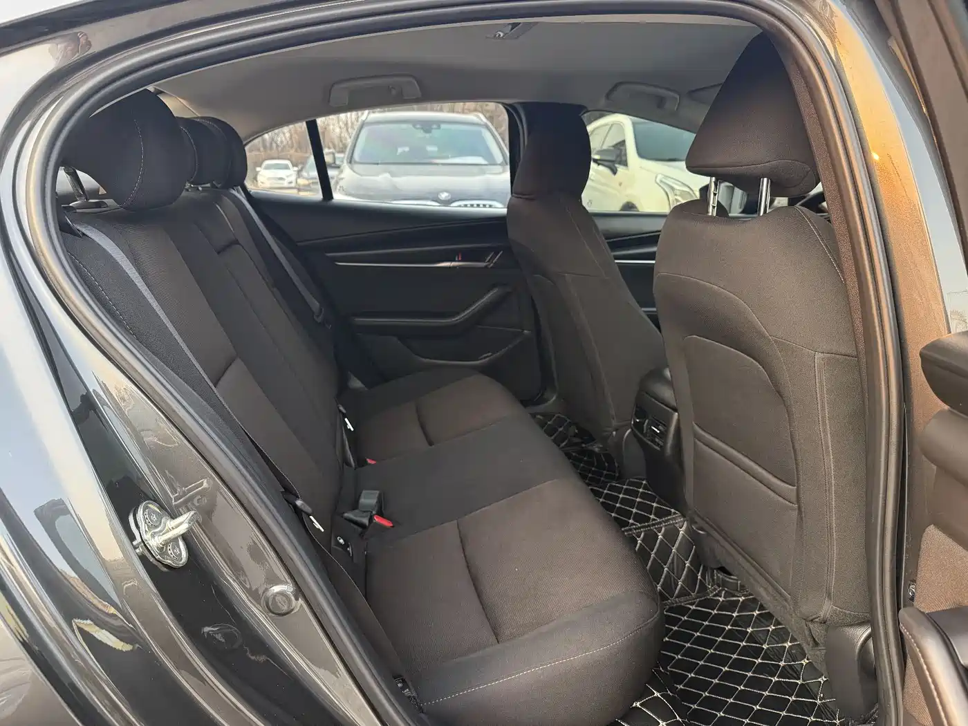 MAZDA 3 ANGKESAILA