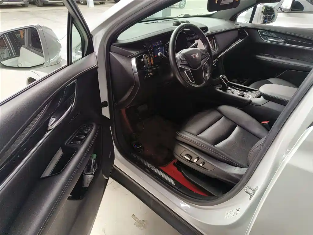 Cadillac XT5 2021 2.0T 2WD Luxury Edition фото 13