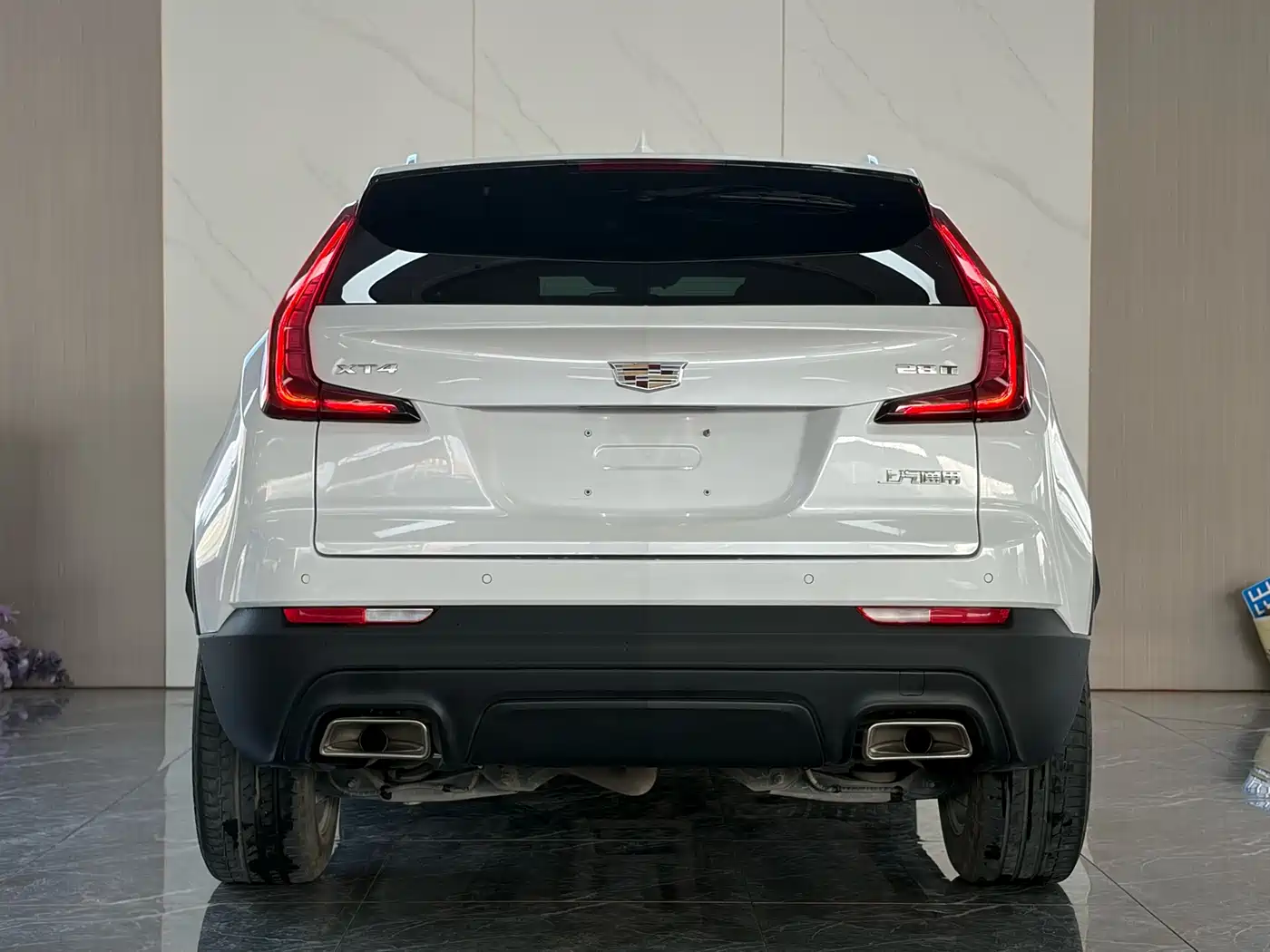 CADILLAC XT4
