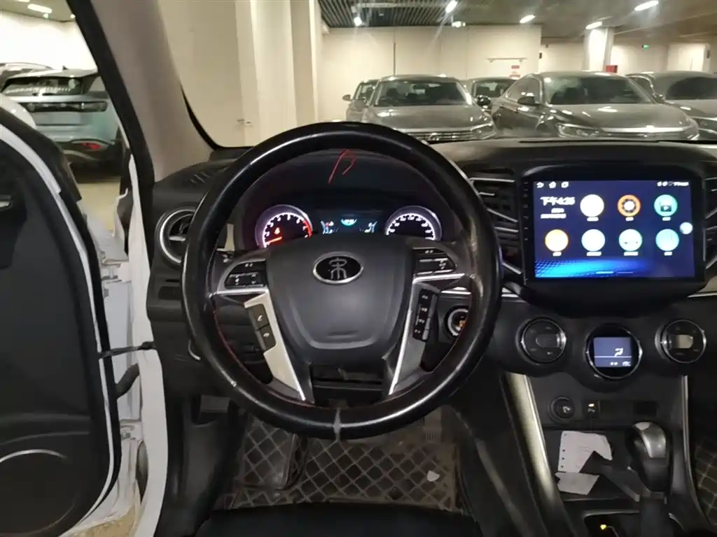 BYD Song 2016 Unrivaled Edition 1.5TID Automatic Leading Edition фото 17