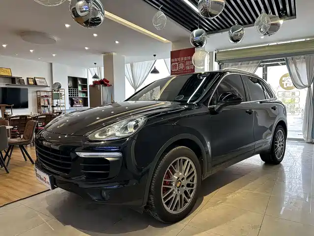 PORSCHE CAYENNE