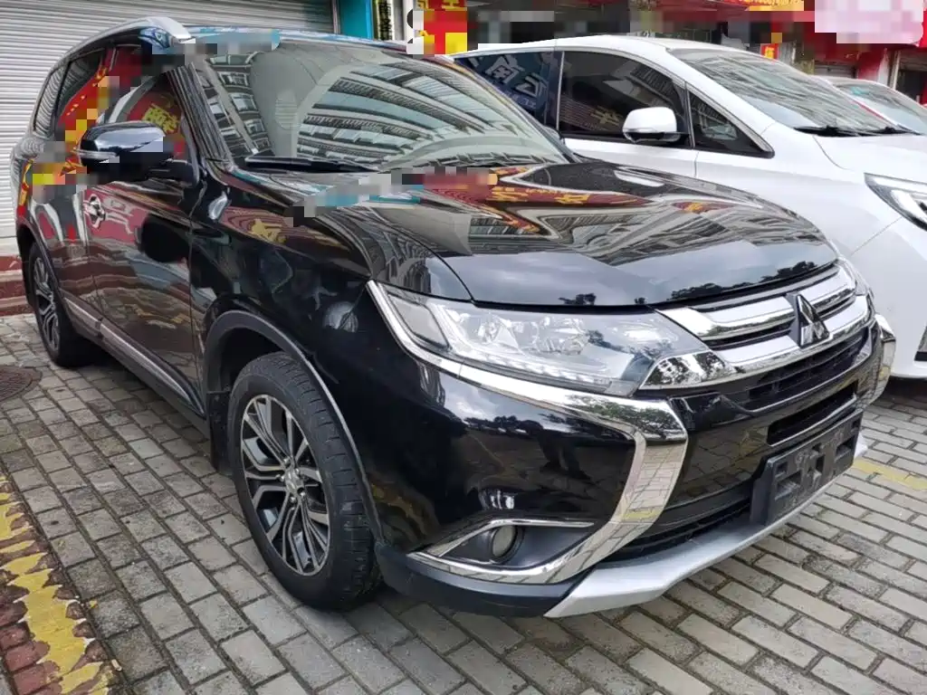 Mitsubishi Outlander 2017 2018 2.4L 4WD Luxury Edition 7-seater