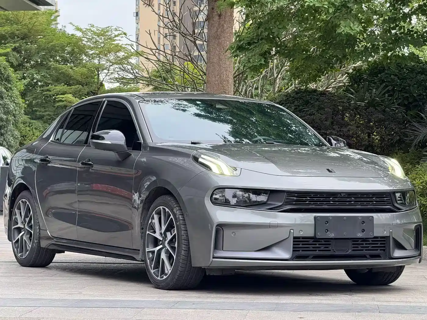 Lynk & Co 03 2021 2.0TD Auto Jin Champion Edition фото 3