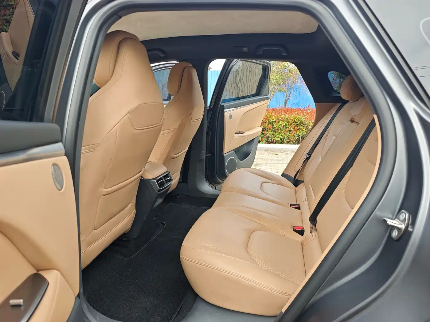 ARCFOX EXTREME FOX POLAR FOX ALPHA T5