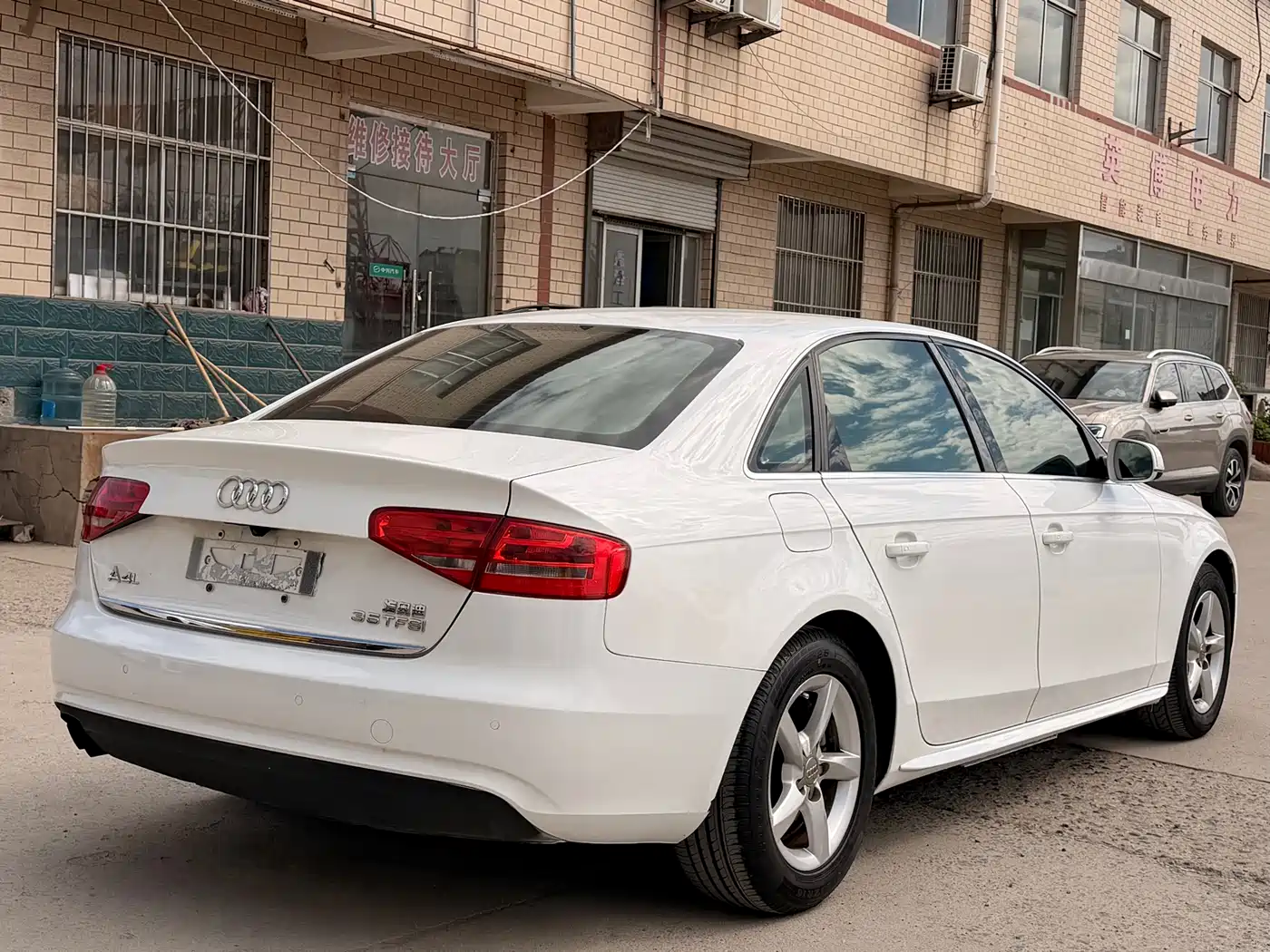 Audi A4L 2015 30 TFSI Auto Comfort фото 6