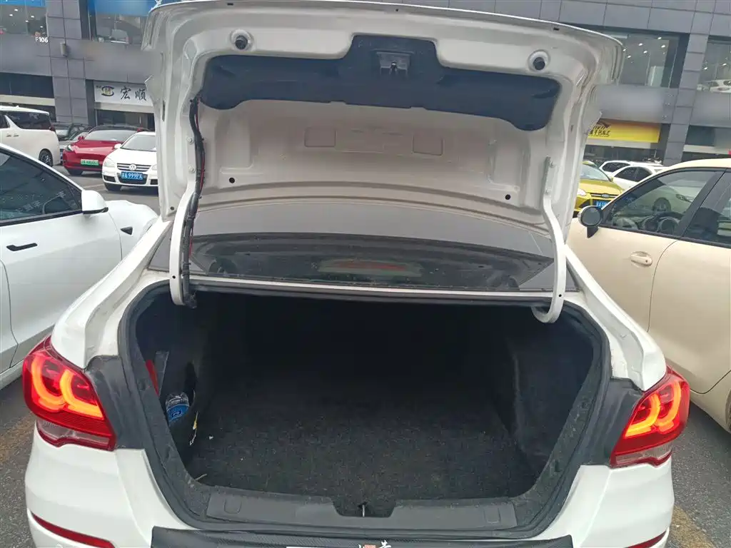 Chevrolet Cavalier 2016 1.5L Automatic Enjoyment Edition фото 19