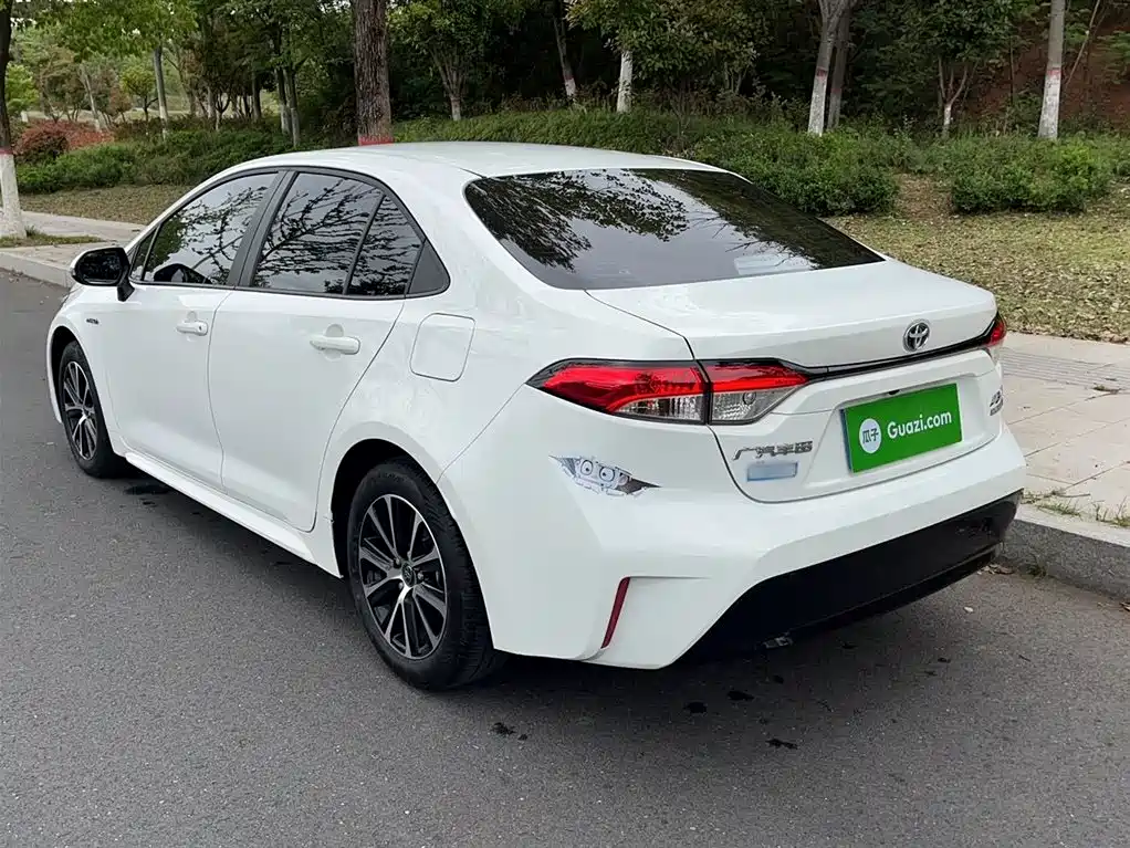Toyota Levin 2023 Smart Hybrid 1.8L Luxury фото 25
