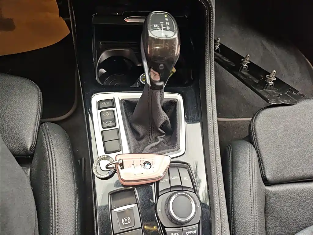 BMW 1 Series 2017 118i Sport фото 14