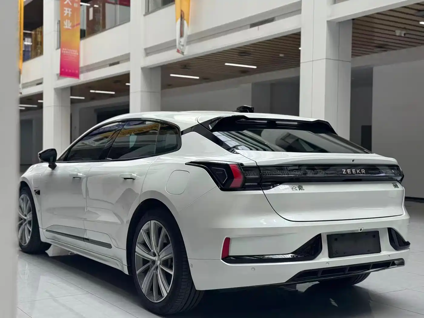 ZEEKR EXTREME KRYPTON 001