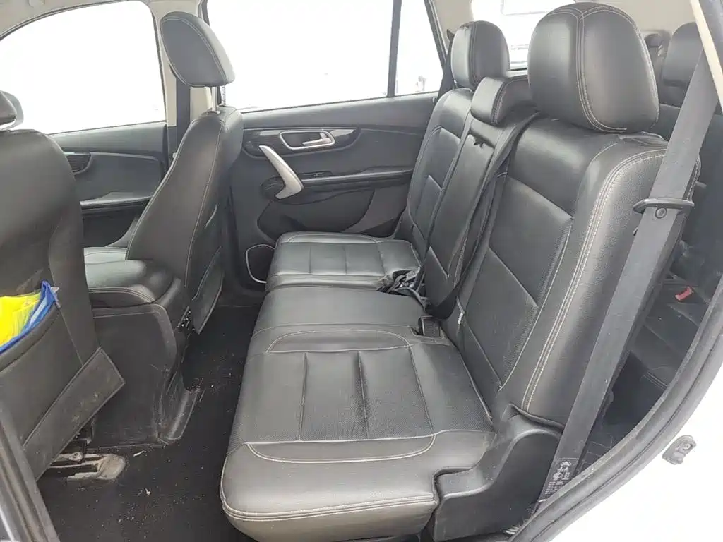 SWM Motor SWM X7 2019 2018 1.8L Manual Comfort 7-Seater