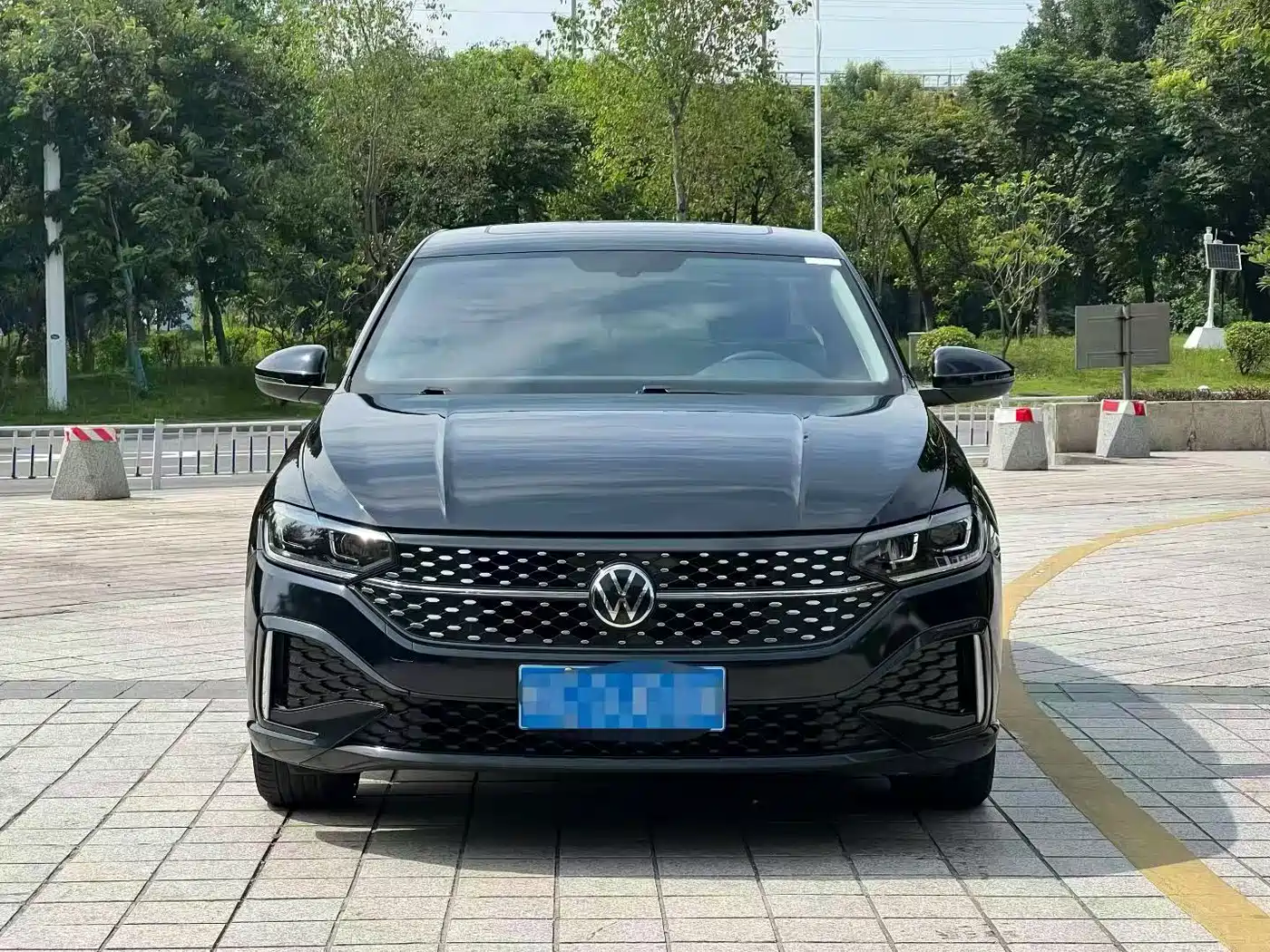 Фото 2 - Volkswagen Lavida