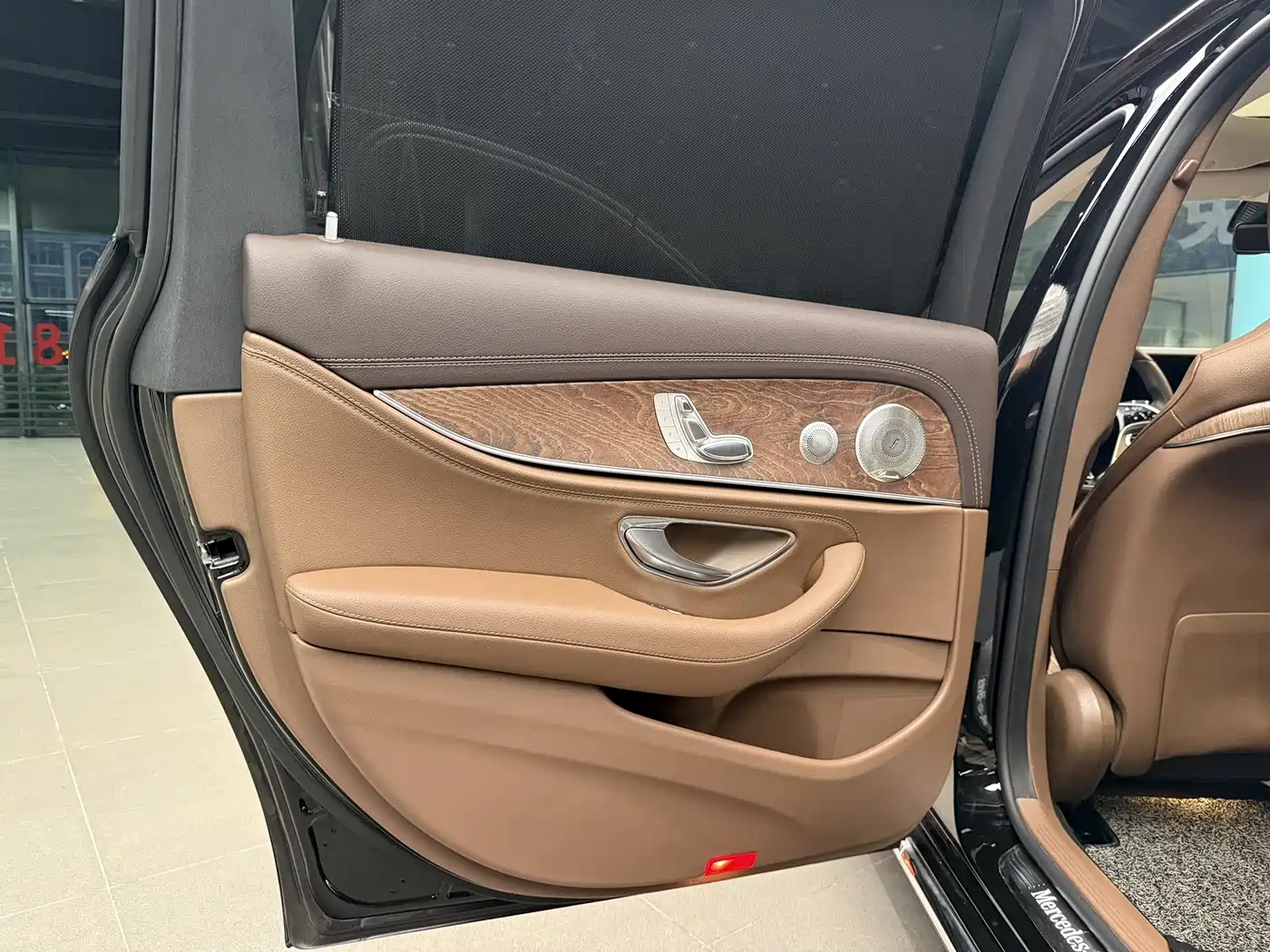 Mercedes-Benz E-Class 2022 E 300 L Luxury фото 7