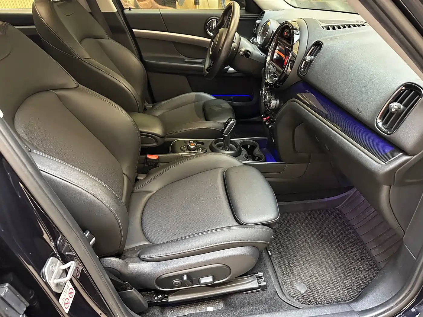 Photo 6 - MINI COUNTRYMAN