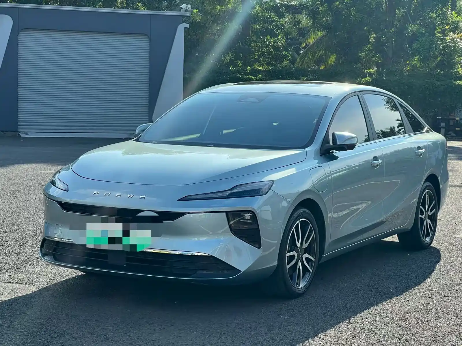 Фото 1 - Roewe D6
