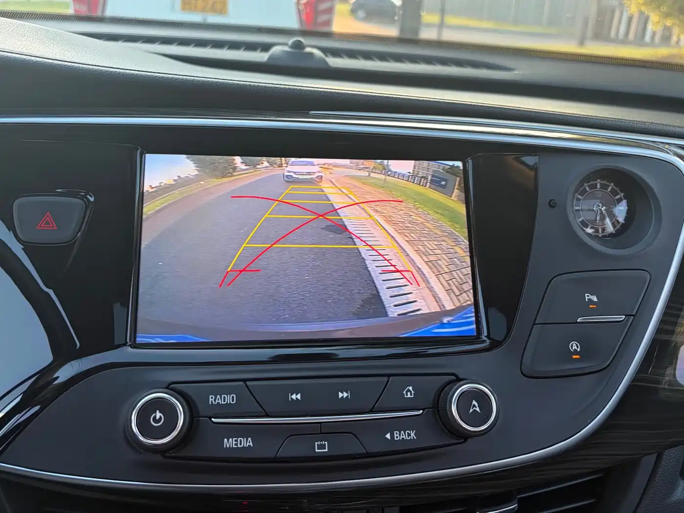 Buick Envision Plus 2020 20T FWD Leading фото 8