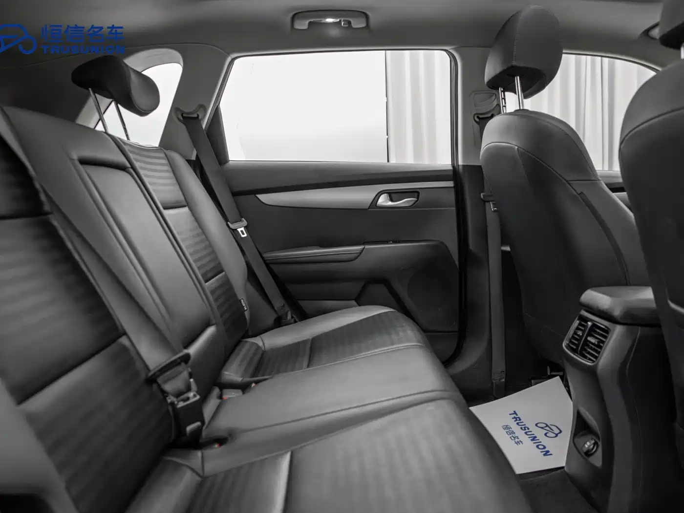 Kia Sportage 2019 2.0L Automatic Smart Luxury Edition фото 16