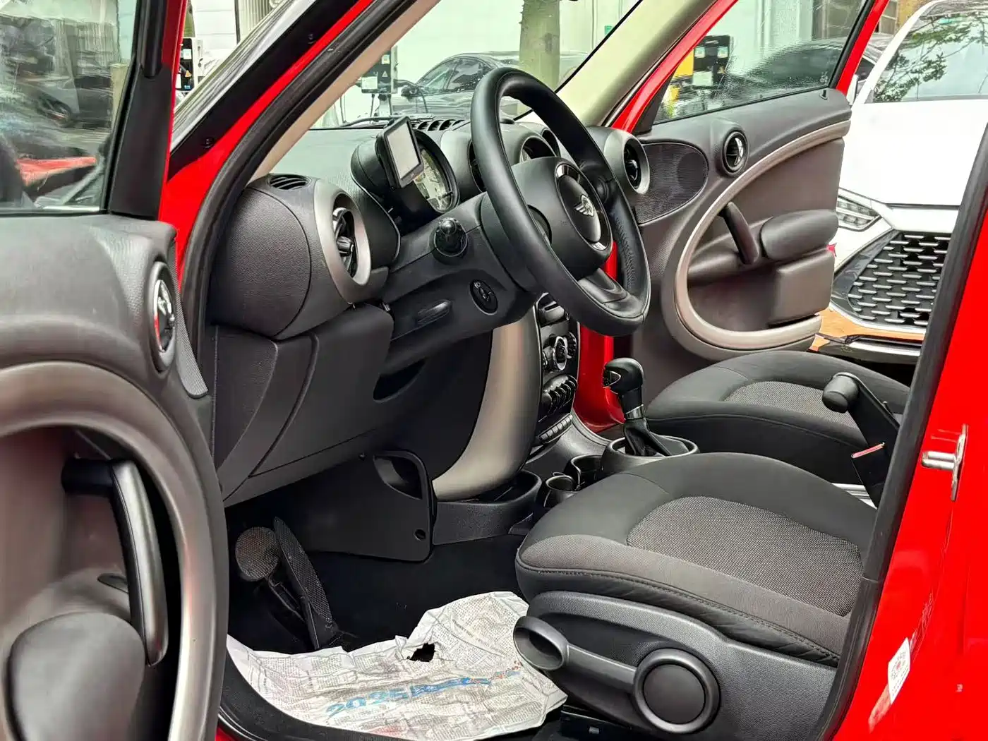 MINI COUNTRYMAN 2013 2011 1.6L ONE