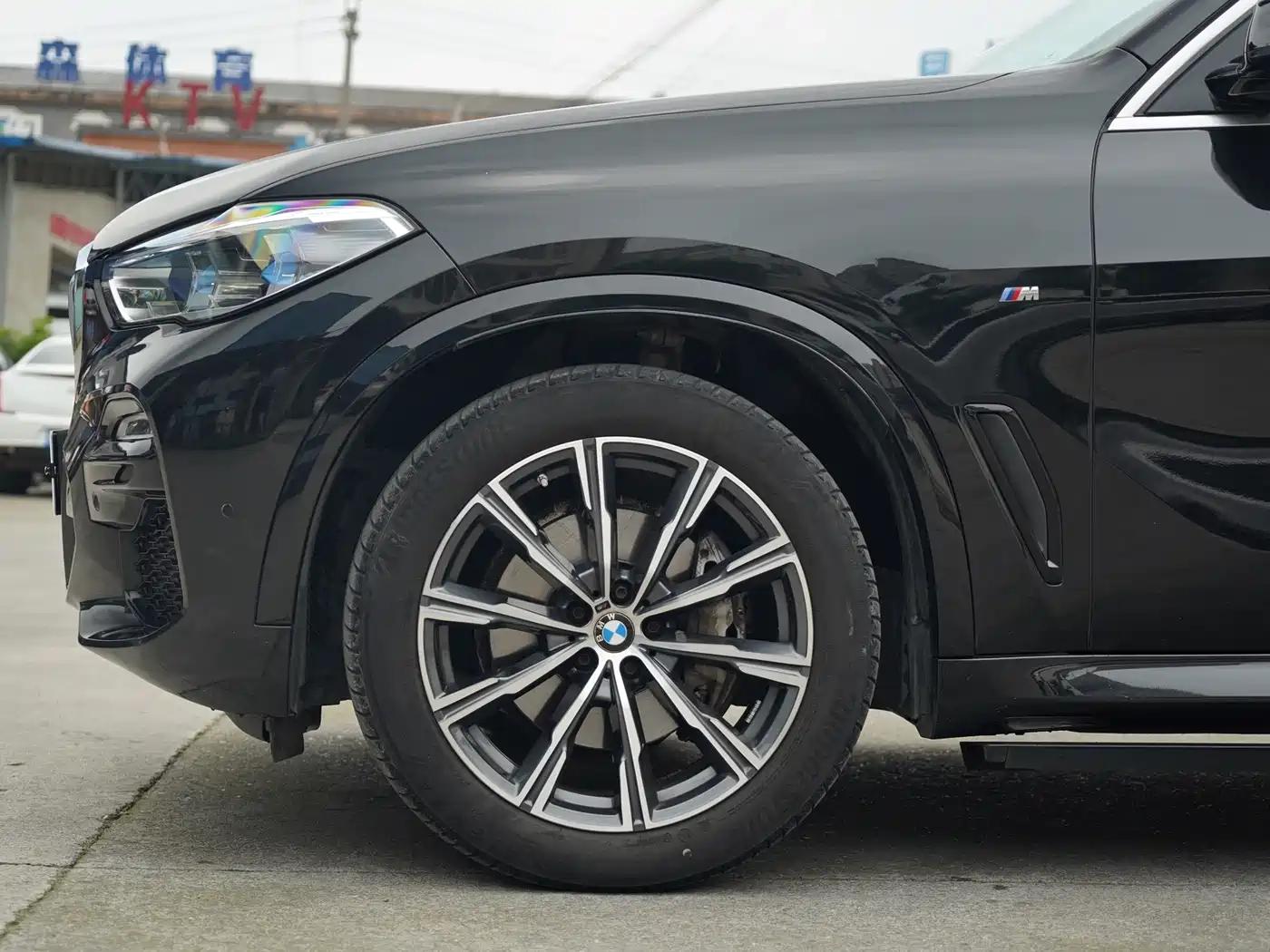 BMW X5 (Import) 2021 xDrive40i M Sport Package фото 12