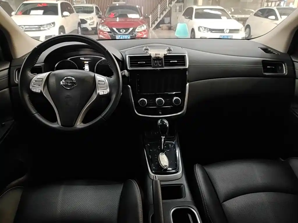 Nissan Tiida, миниатюра 10